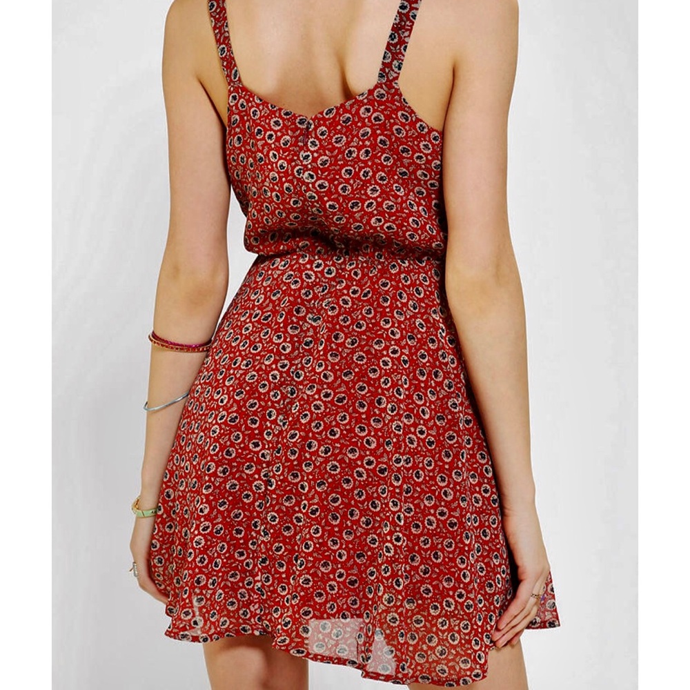 URBAN OUTFITTERS BABYDOLL DRESS
